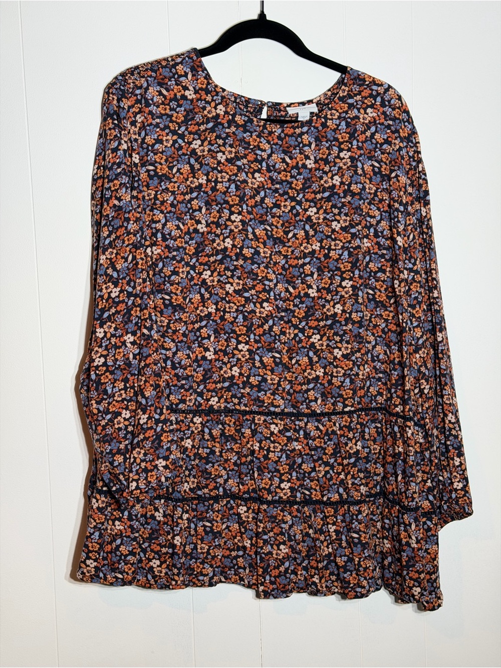 J. Jill Navy Floral Peasant Tunic with Rust and Cream Blossoms